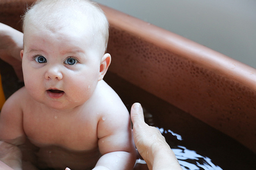 How to Bathe A Newborn